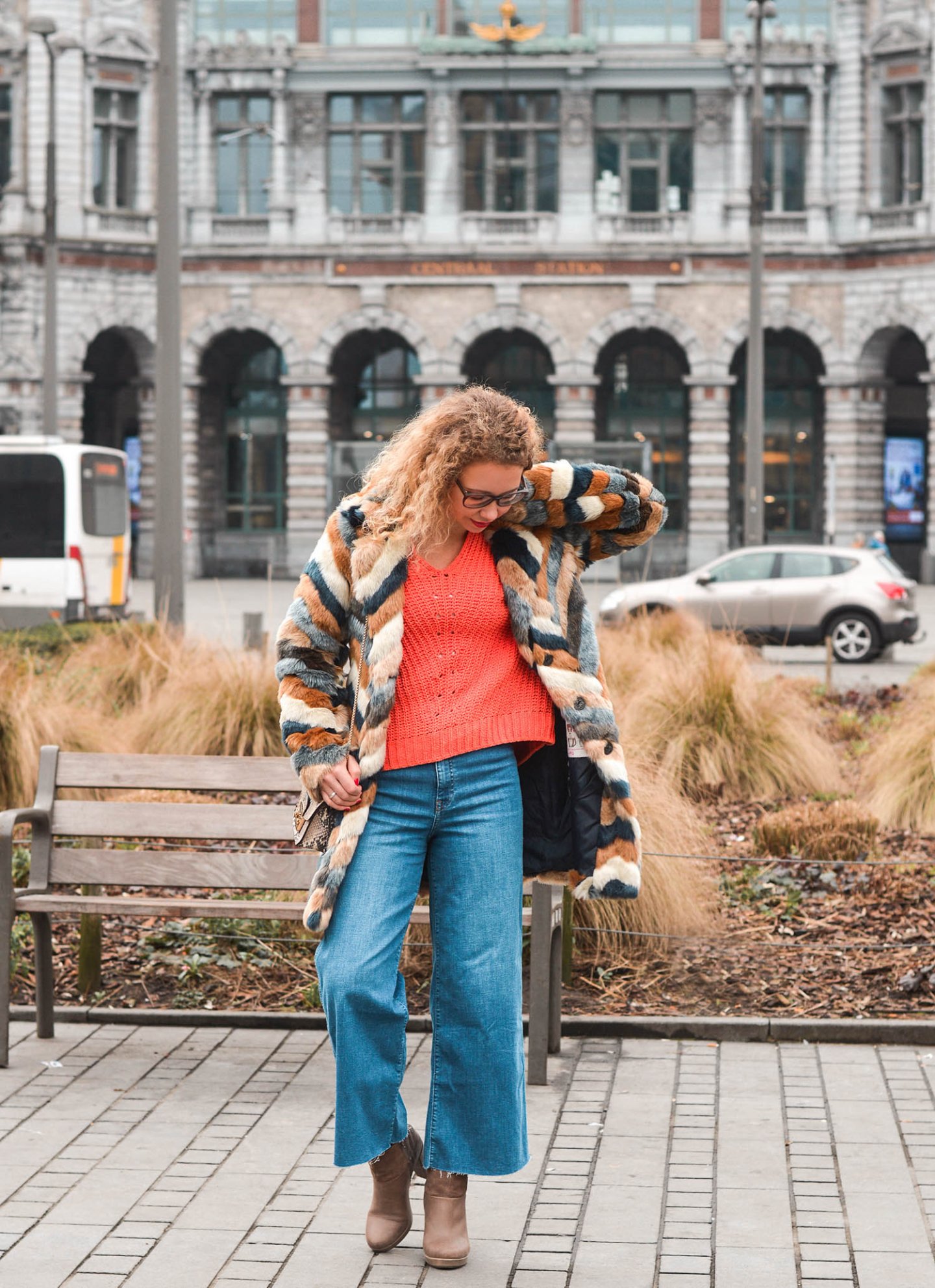 denim-culottes-kunstfellmantel-seventies-style-kationette-outfit