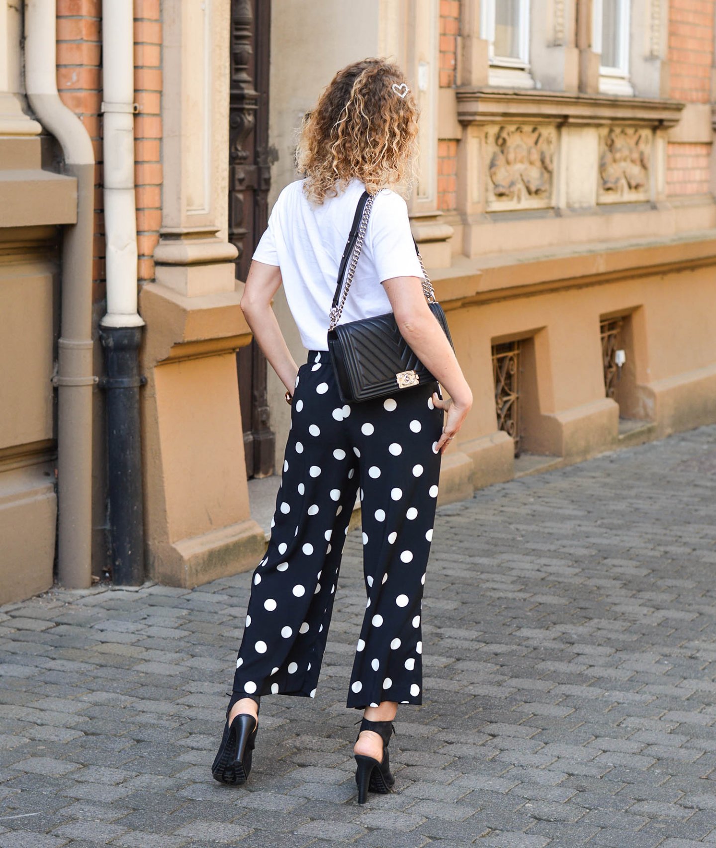 Sommeroutfit mit luftiger culotte