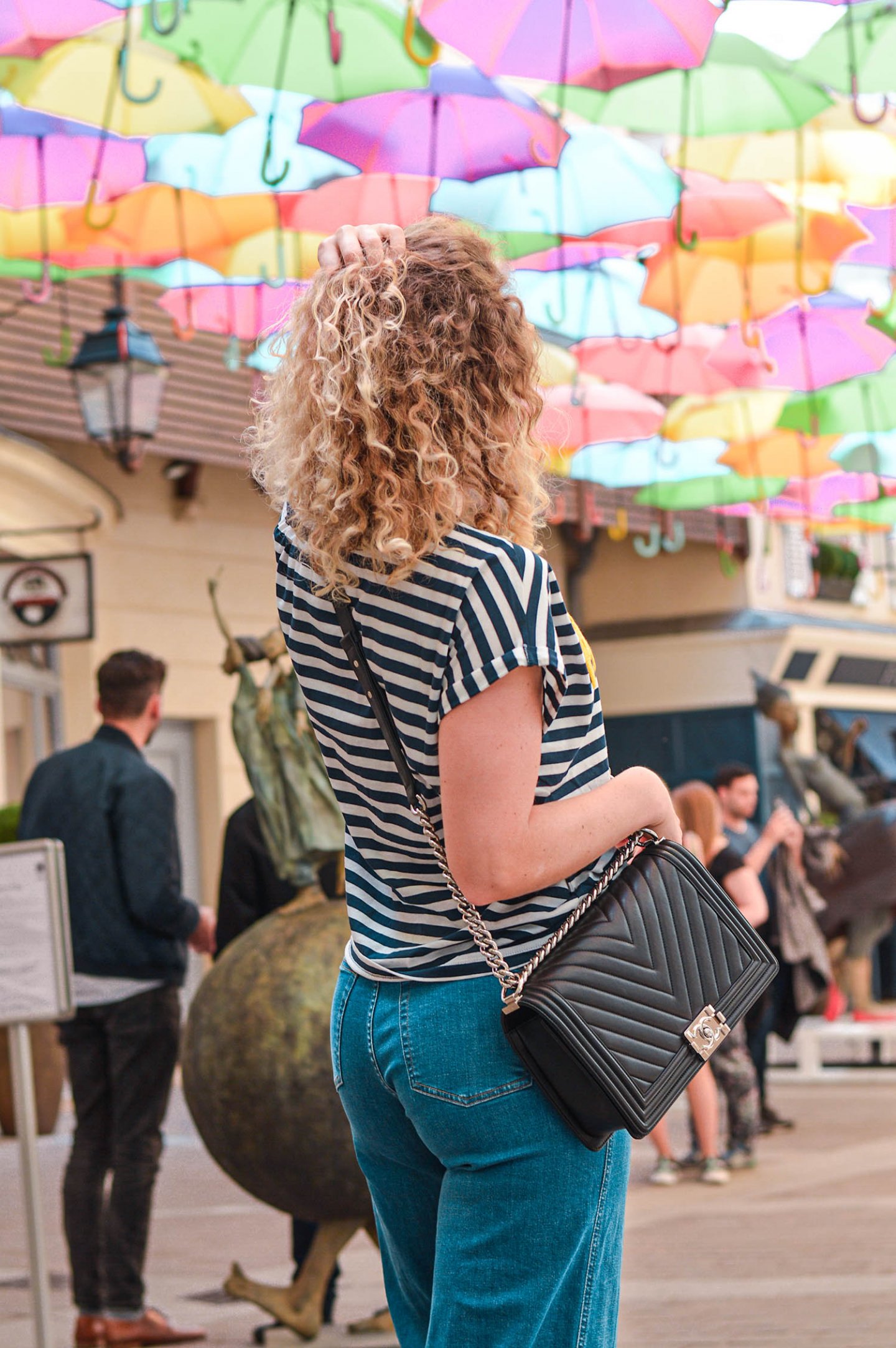 French Style mit Breton-Shirt in Paris