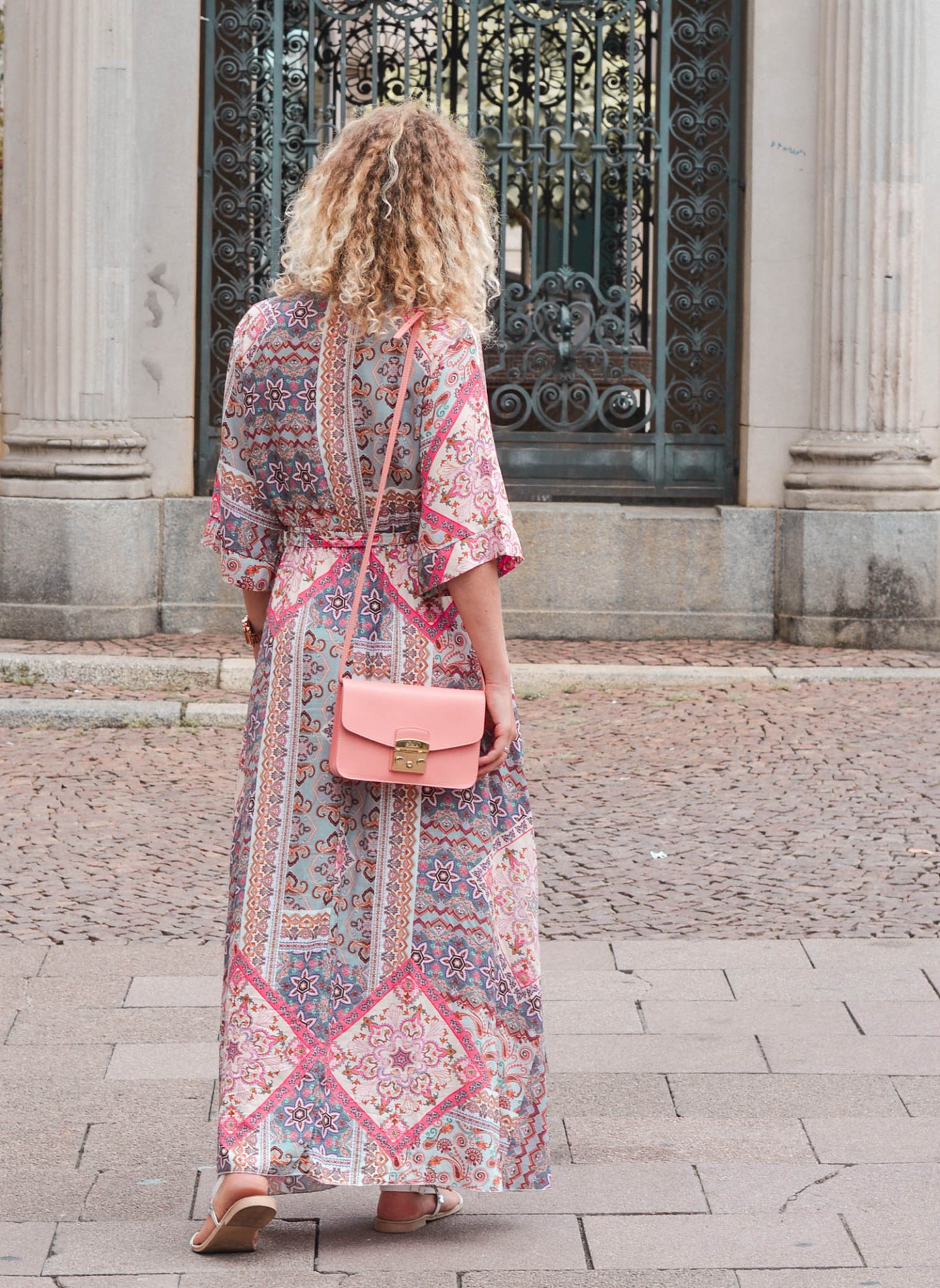 Langes Kleid mit Paisley Print