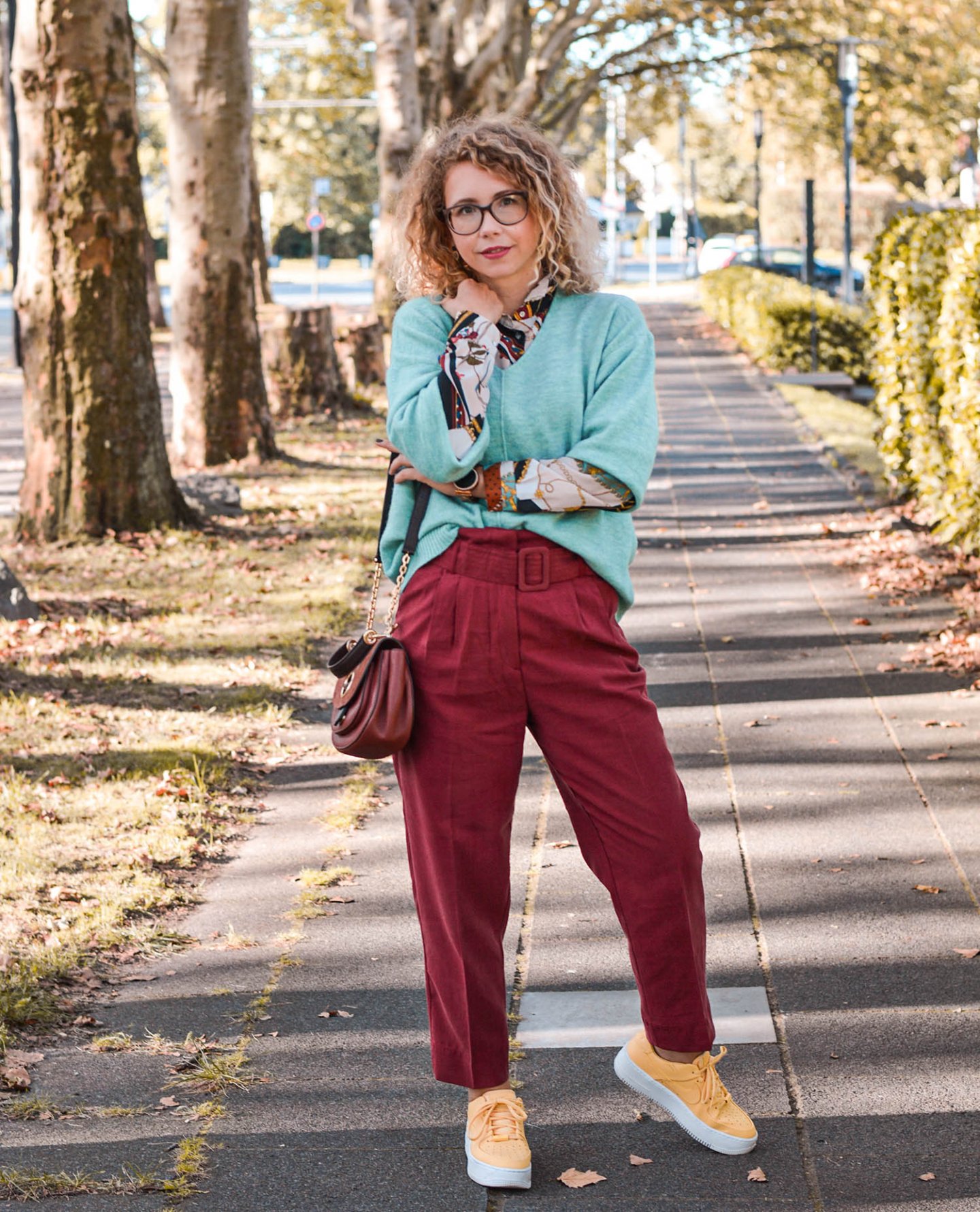 Herbsttrend 2019: Bundfaltenhose in Rostrot