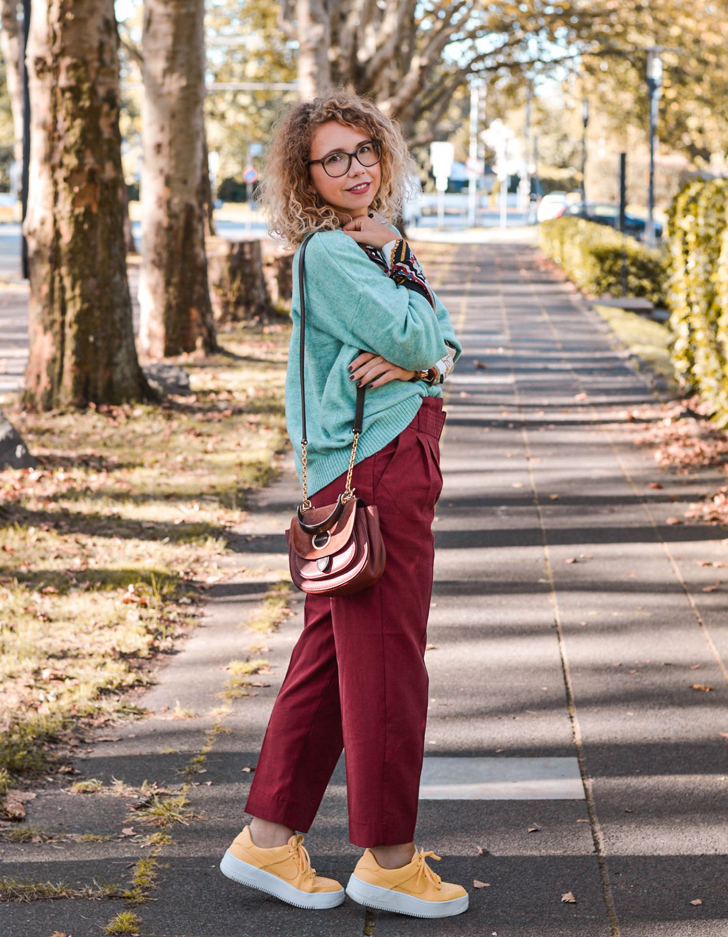 Herbsttrend 2019: Bundfaltenhose in Rostrot