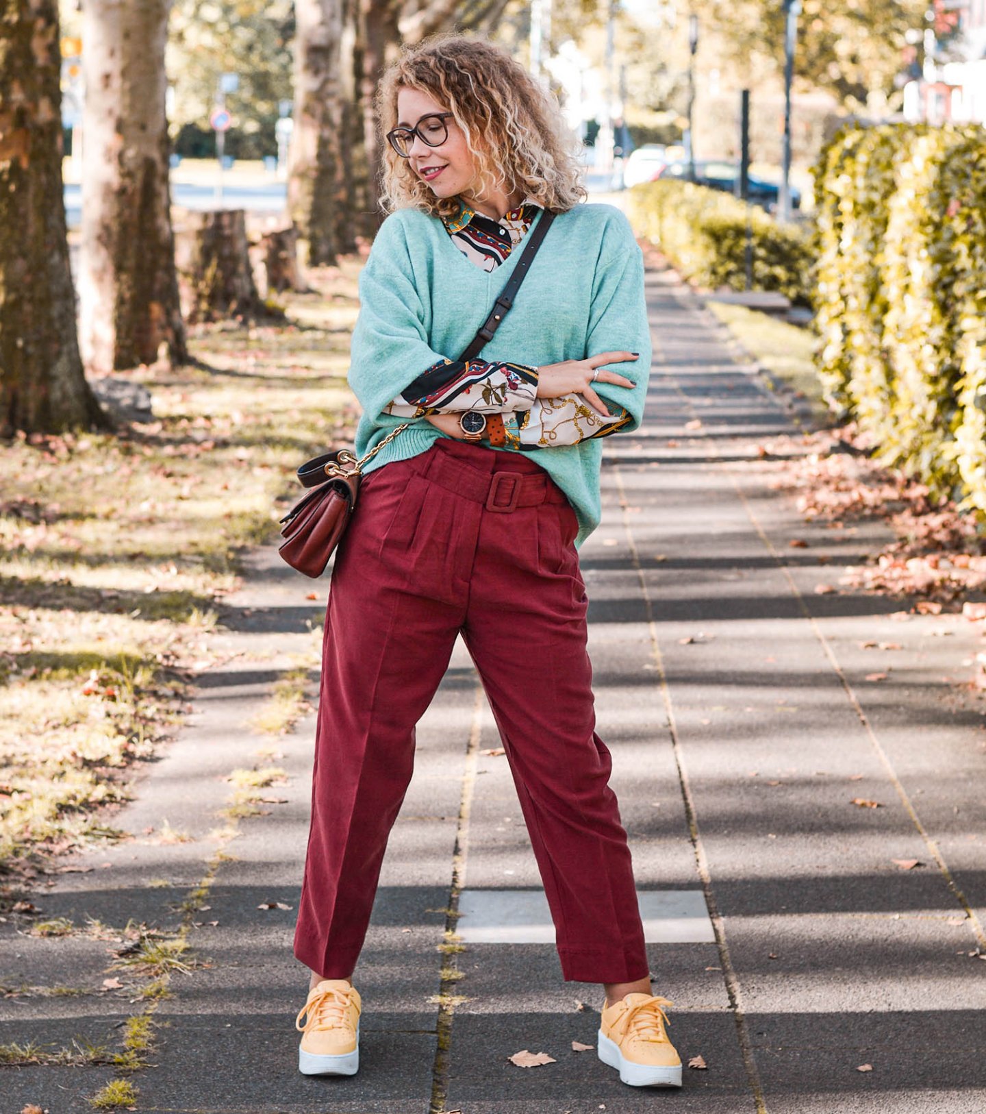 Herbsttrend 2019: Bundfaltenhose in Rostrot