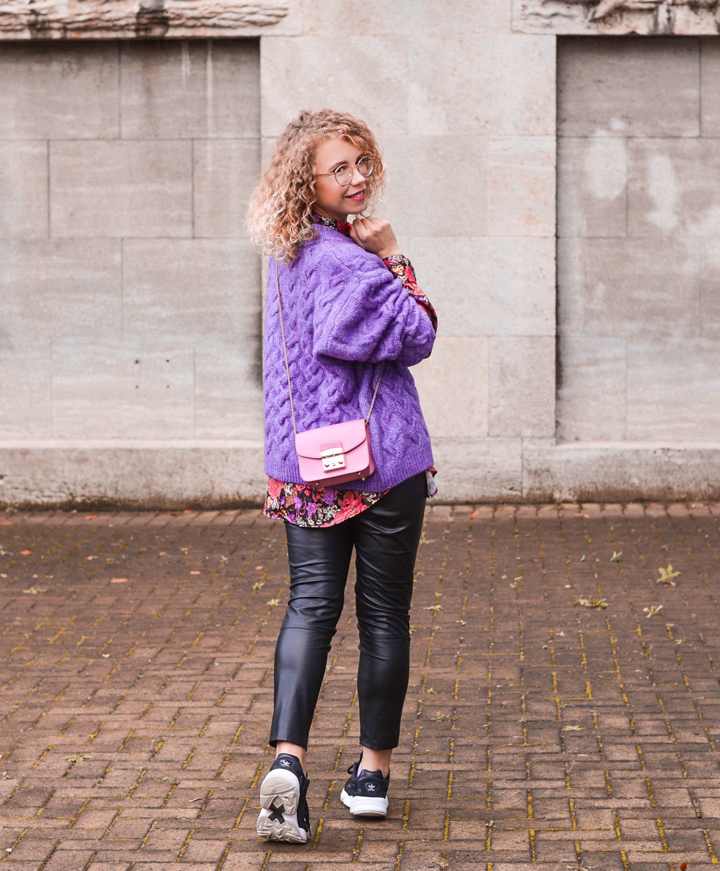 Blumenprints - So kombiniert man das Trendmuster diesen Herbst