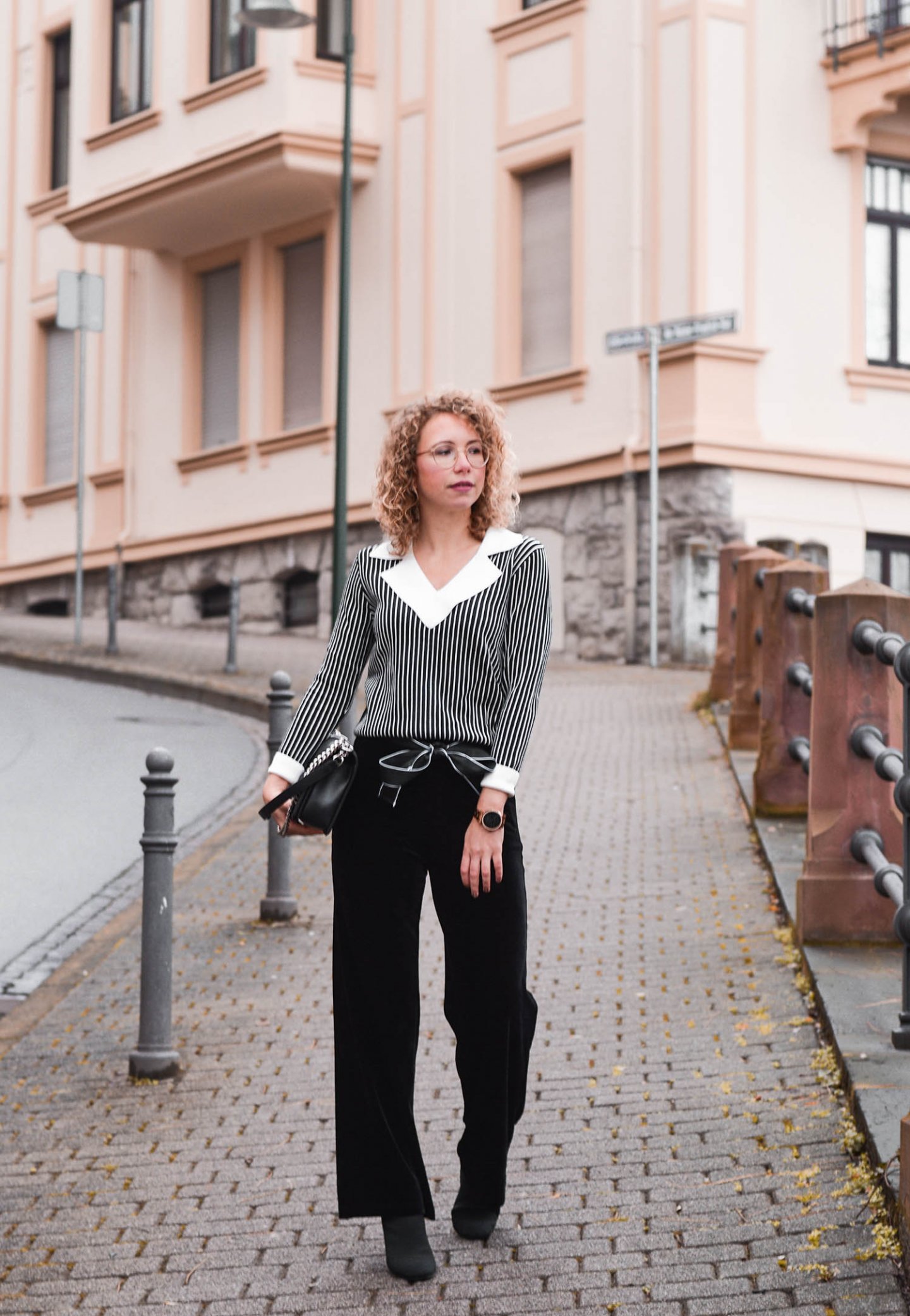 Samthose im Alltag - Streetstyle Wiesbaden