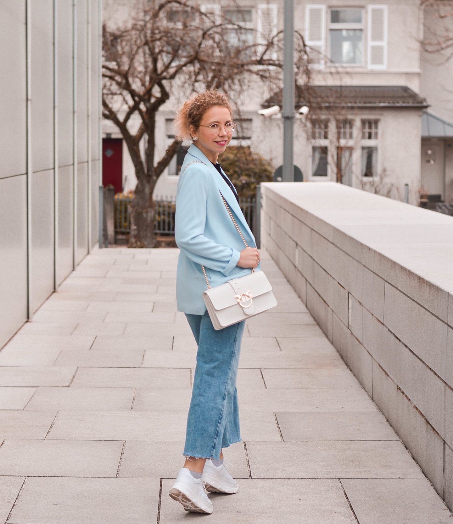 pinko Tasche und chunky sneaker in allwhite