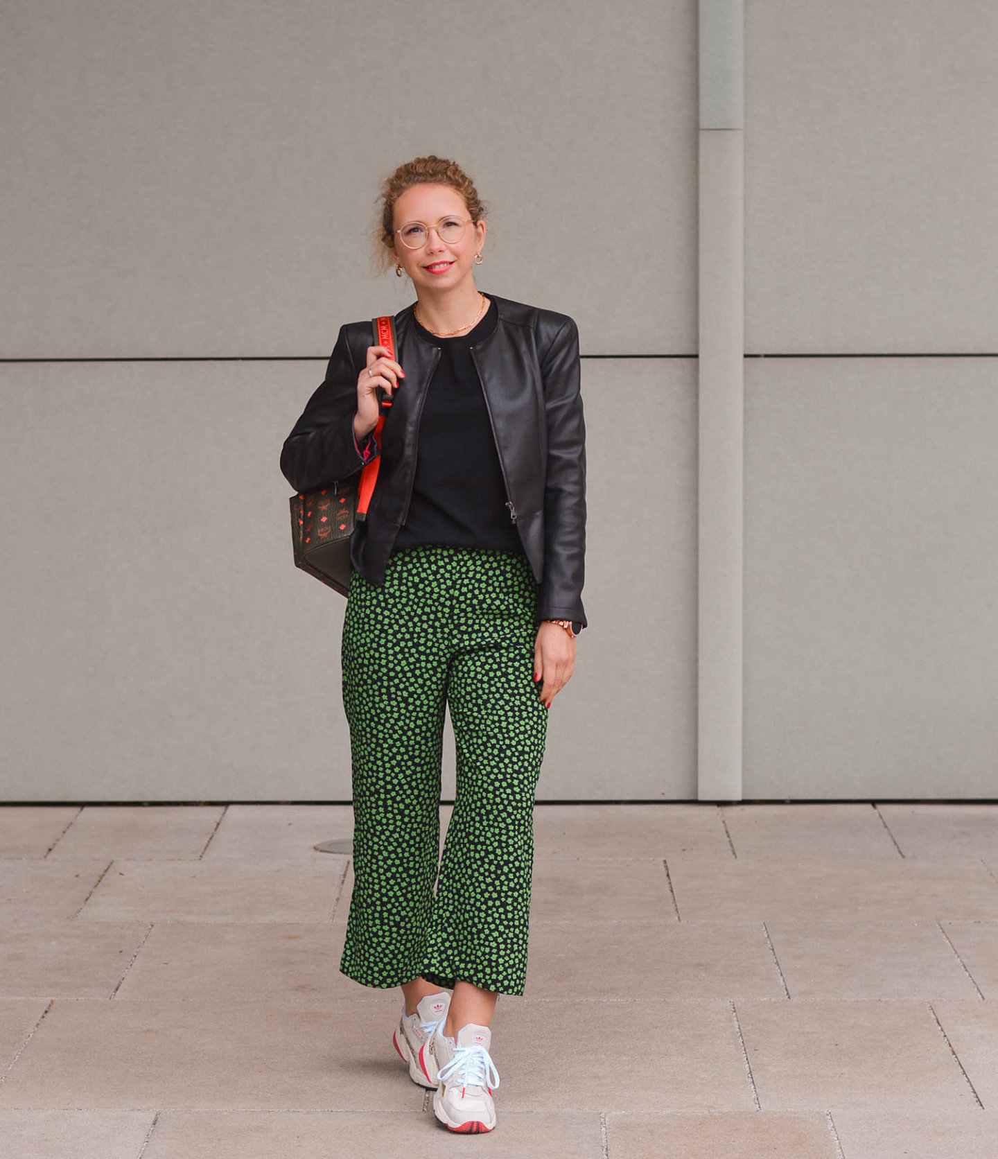 lässiges outfit mit cropped hose