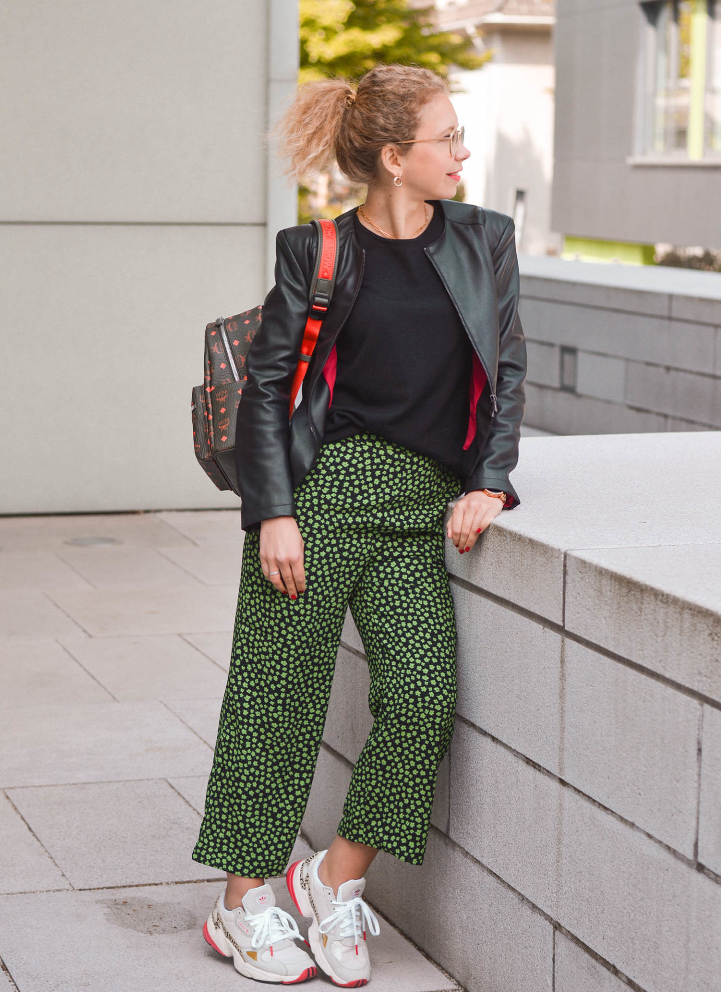 Freizeitlook mit cropped hose