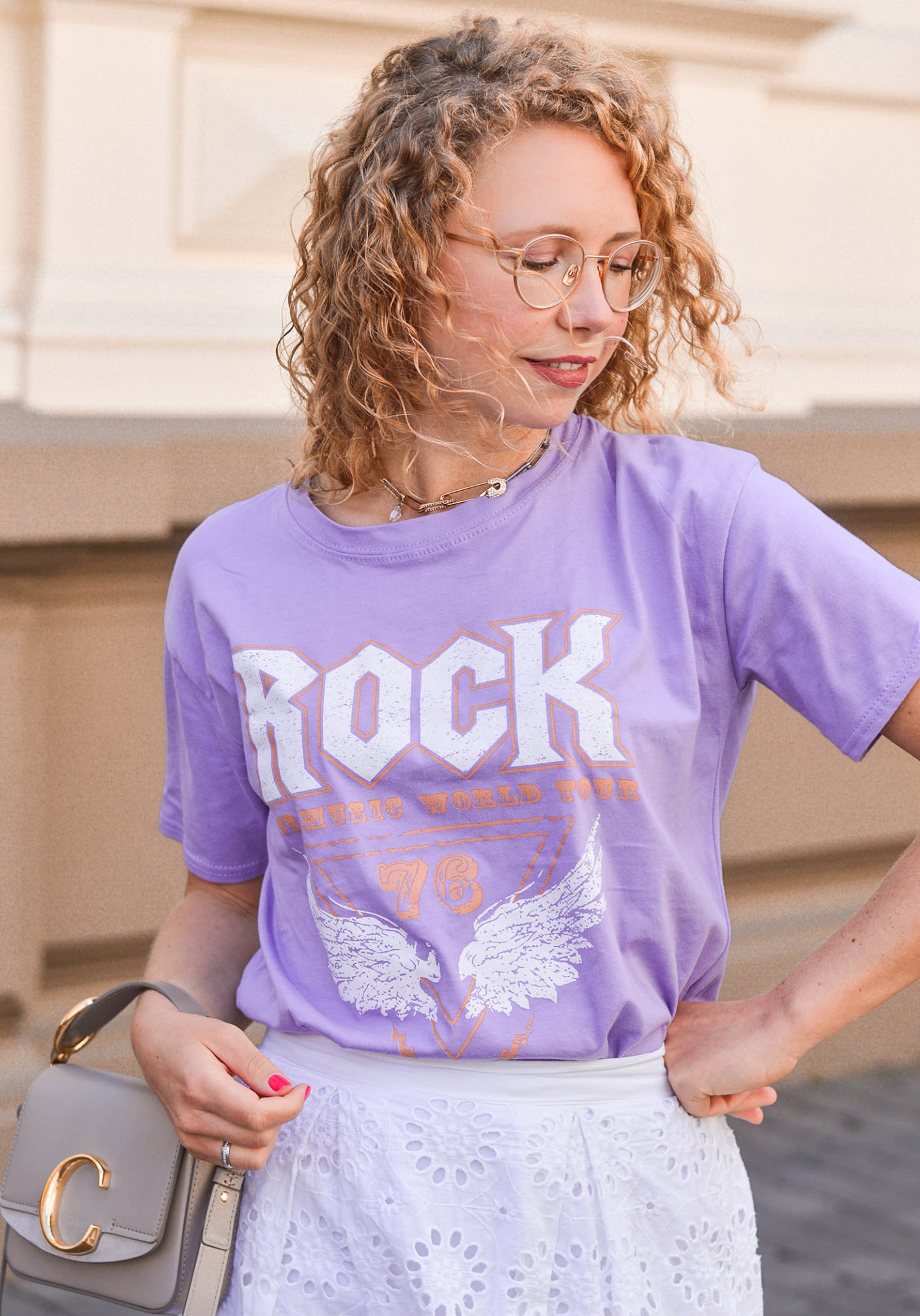 rock-shirt in trendfarbe flieder