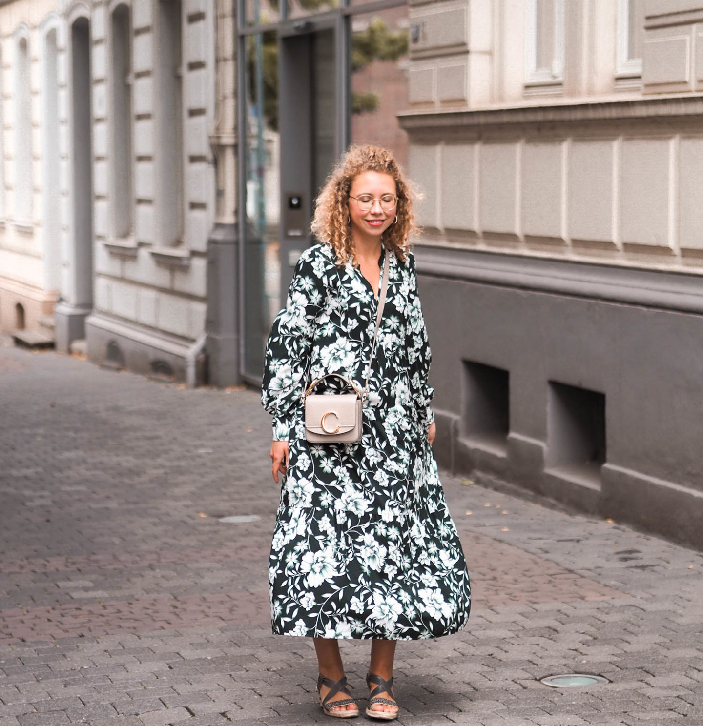 Maxikleid mit langen Ärmeln und Blumenmuster